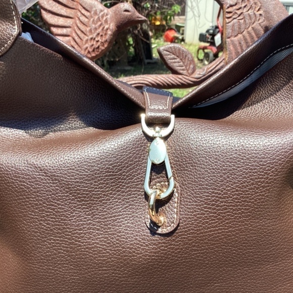 NWOT Vegan Leather Mahogany Brown Hook Close GoldTone Hardware Tote/Shoulder Bag - Picture 6 of 10